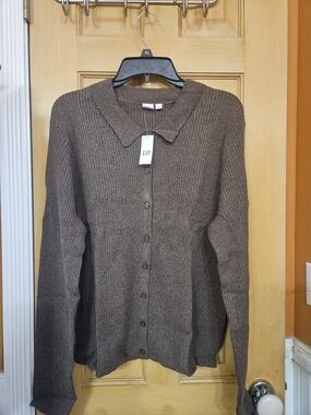GAP Ribbed Button-Front Polo Cardigan in Brown